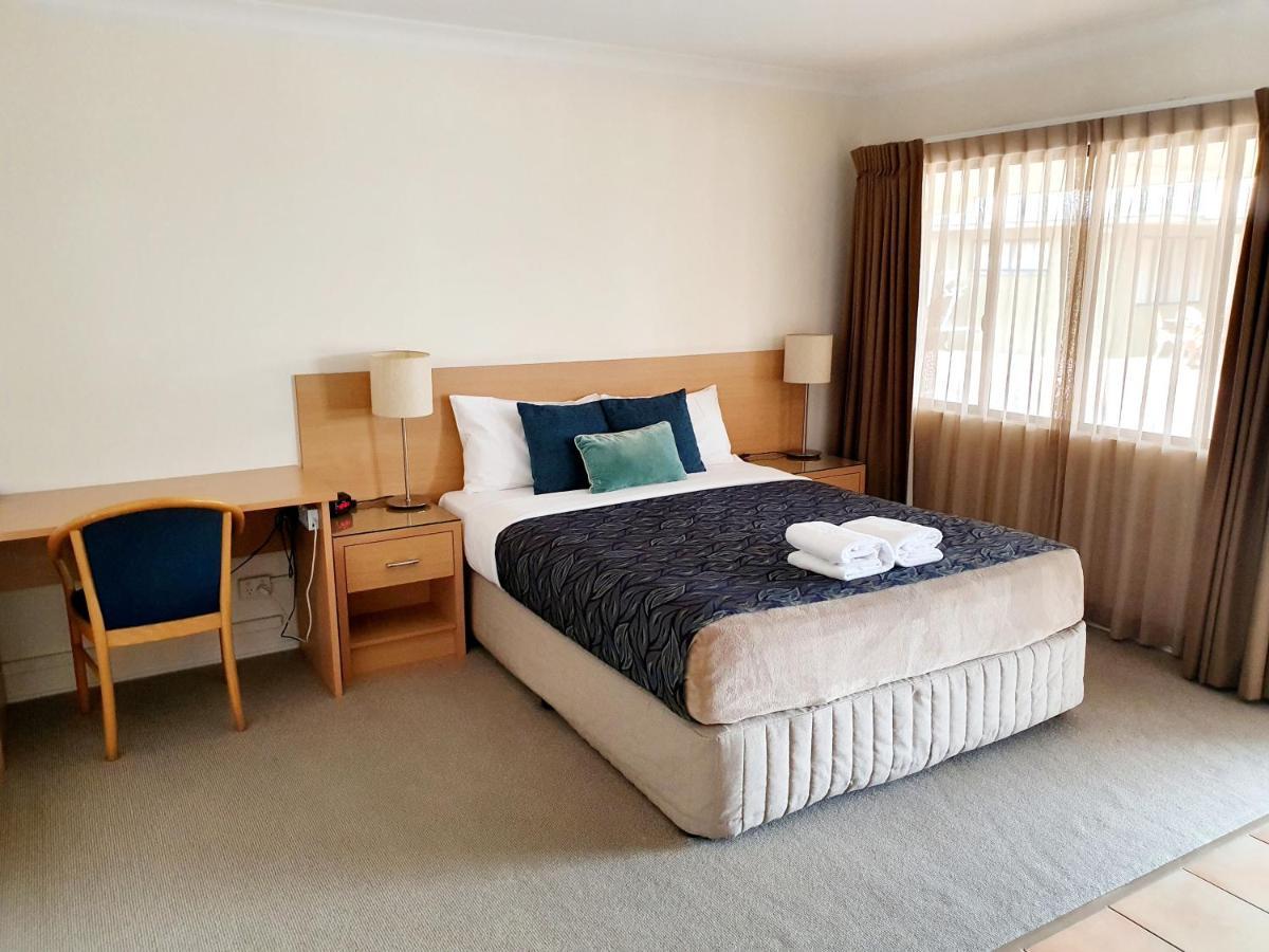 Rockhampton Palms Motor Inn Exteriör bild