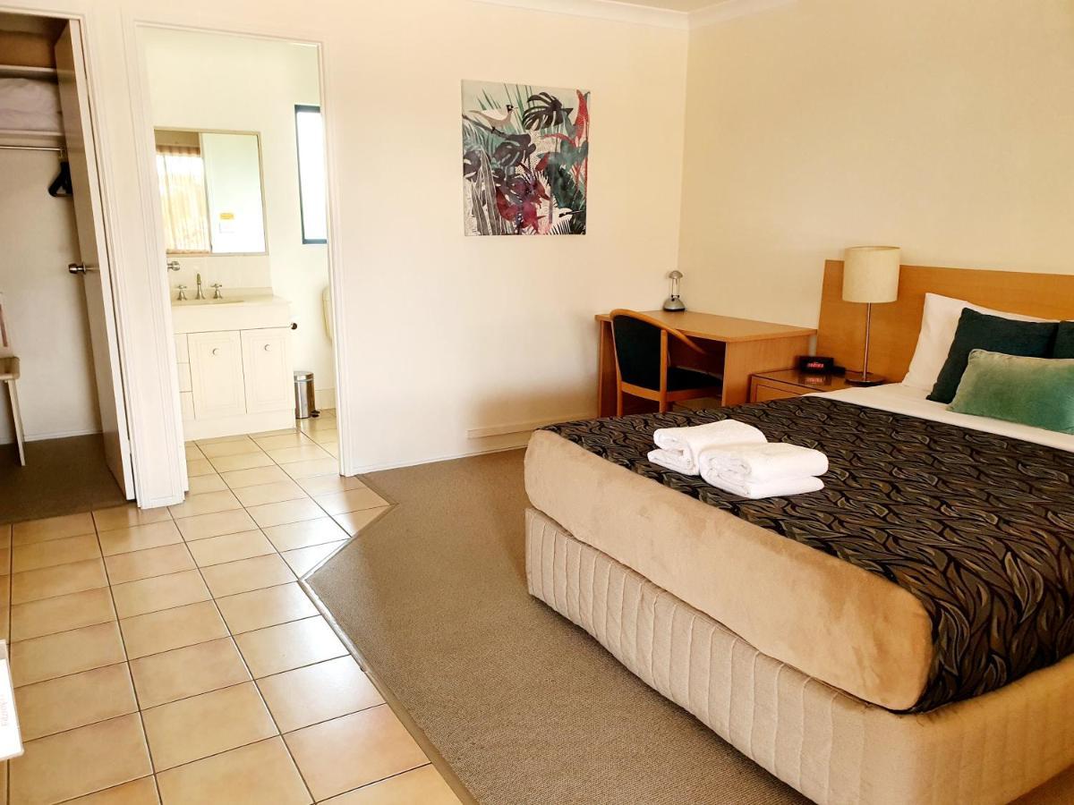 Rockhampton Palms Motor Inn Exteriör bild