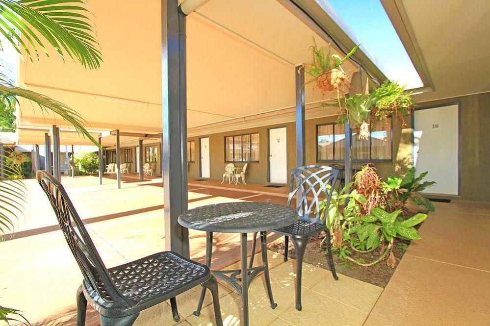 Rockhampton Palms Motor Inn Exteriör bild